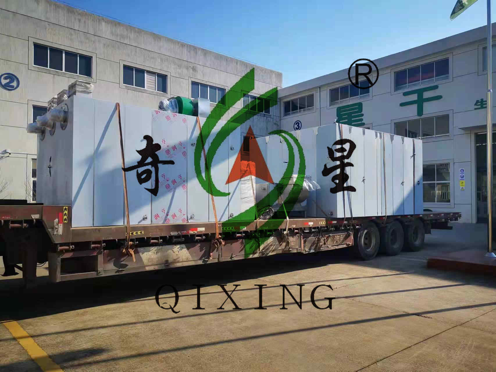 浙江某客户单位在我公司订购的两台热风循环烘箱装车完毕，完成发货。